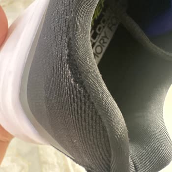 Skechers Hatalı Üretim, Malına Sahip Çıkmıyor Ve Asla Yardımcı Olmuyor