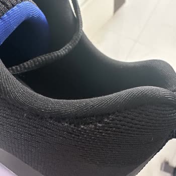 Skechers Hatalı Üretim, Malına Sahip Çıkmıyor Ve Asla Yardımcı Olmuyor
