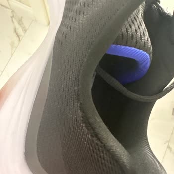 Skechers Hatalı Üretim, Malına Sahip Çıkmıyor Ve Asla Yardımcı Olmuyor