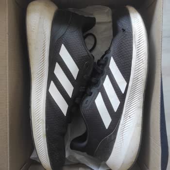 Deichmann Ayakkabım 3-4 Ay Gibi Sürede Yıprandı