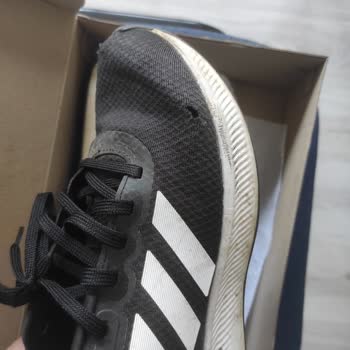 Deichmann Ayakkabım 3-4 Ay Gibi Sürede Yıprandı