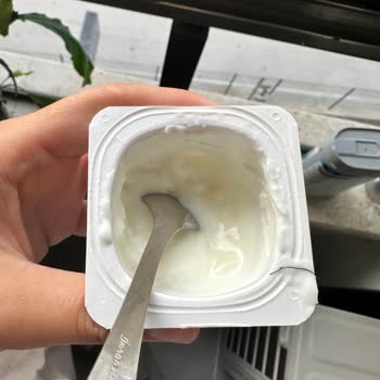 Danone Activia İçinden İp Çıktı