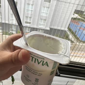 Danone Activia İçinden İp Çıktı