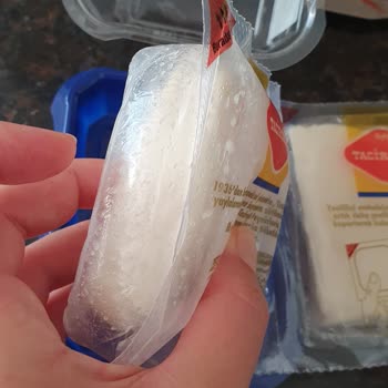 Taciroğlu Tek Tek Vakumlu Peynir Paketlerinde Şişme Oluştu.