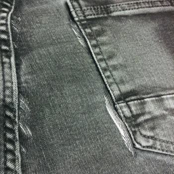 Pierre Cardin Giyim Pierre Cardin Eriyen Jean Pantolona Sahip Çıkmadı