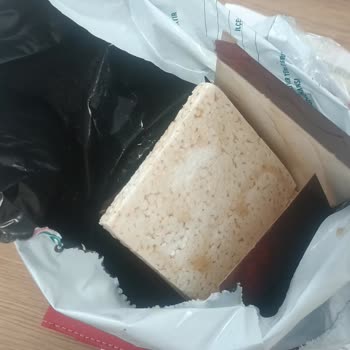 Fest Danışmanlık ve Depolama Ürün Tüm Kargo Poşetine Bulaşmış