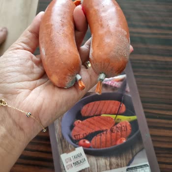 Pınar Et ve Süt İzmir'deki Mağazadan Alınan Sucukta Küf Problemi