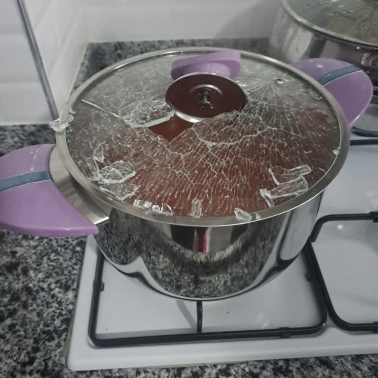 Oms Collection Kötü Ürünler Üretip Sattığı Ürünlerin Arkasında Durmuyor