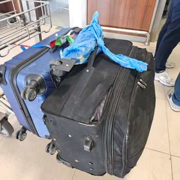 Medine-Adana Uçuşunda Valiz Sorunu Ve Havaş Yetkililerinin İlgisizliği