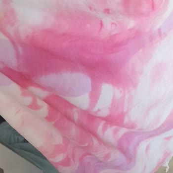 Domestos Çamaşır Suyu Nedeniyle Pembeleşen Beyaz Ürünler