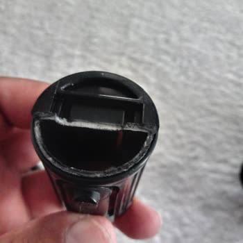 Bissell Halı Yıkama Makinesi Başlık Aparatı Kırıldı.