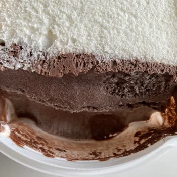 Algida Dondurma İçi Kaşık İzi Ve Yarısı Yok