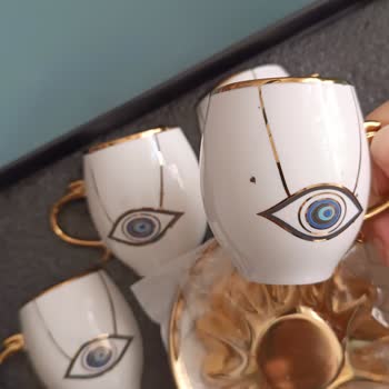 Ara Porselen Den Şikayetim Var.