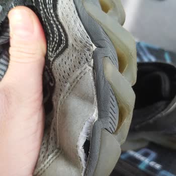 Boyner'den Alınan Kusurlu Skechers Çocuk Ayakkabısı