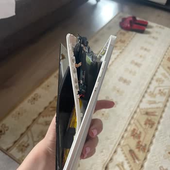 Genpa Turkcell'den Aldığım Hometech Markalı Tabletin Bataryası Şişti Patladı