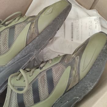 adidas 2 Ayakkabı Aynı Sorun Biri Onaylı Biri Değil