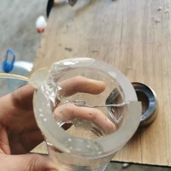 Mr.Eds MR. Eds E24 Big Boss Eco. Gold Nargilemin Camı Kırıldı