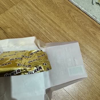 Ülker Çikolata Paketten Açılmamış Şekilde Yarım Çıkması
