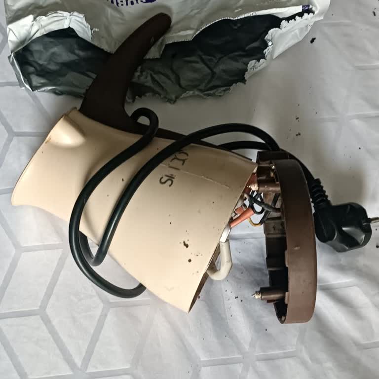 FedEx beschädigte Lieferung und fehlende Erklärung für verlorene Produkte