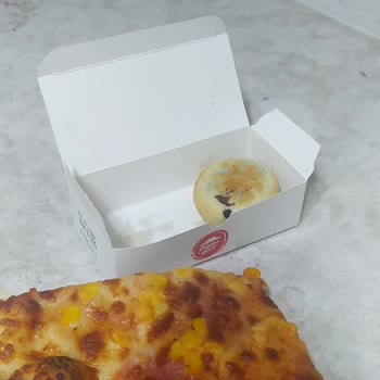 Pizza Hut Ürünleri Eksik Gönderiyor Ve İçinden Kıl Çıkıyor