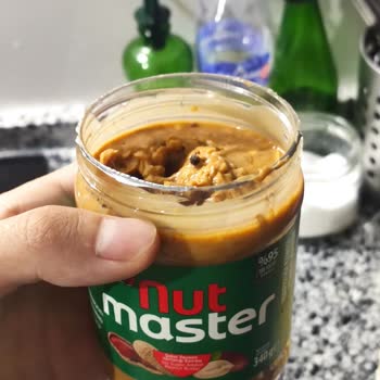 Nut Master Fıstık Ezmesi İçinden Sert Cisimler Çıktı