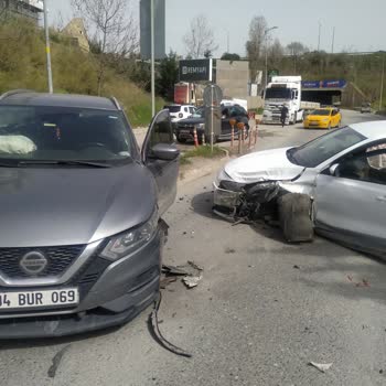 Neova Sigorta Sigorta Ve Eksper Pert Olan Arabayı Tamir Ettirmeye Çalışıyor