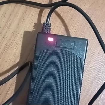 Pilsan Adaptör Işığı, Sürekli Kırmızı Yanıp Sönüyor!