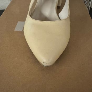 Elle Kadın Ayakkabı  Sorunu