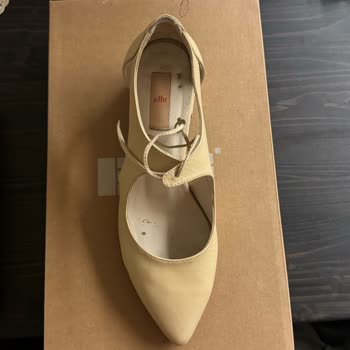 Elle Kadın Ayakkabı  Sorunu