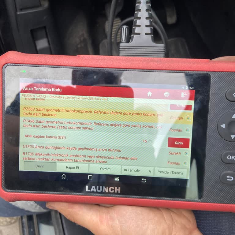 Peugeot Kapı Kilidi Kendini Açıyor