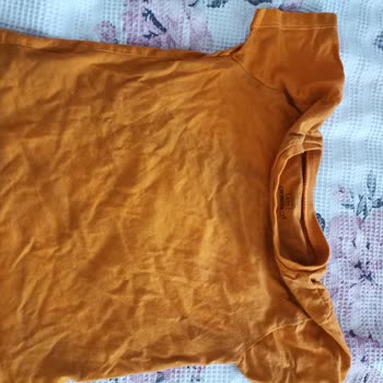 LCW Markalı Tişörtün Baskı Renkleri Kumaşını Boyadı Çıkmıyor!