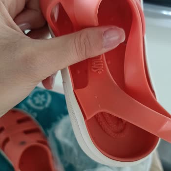 FLO Ayakkabı FLO Dan 2 Ay Önce Aldığım Çocuk Sandaleti Parçalandı!