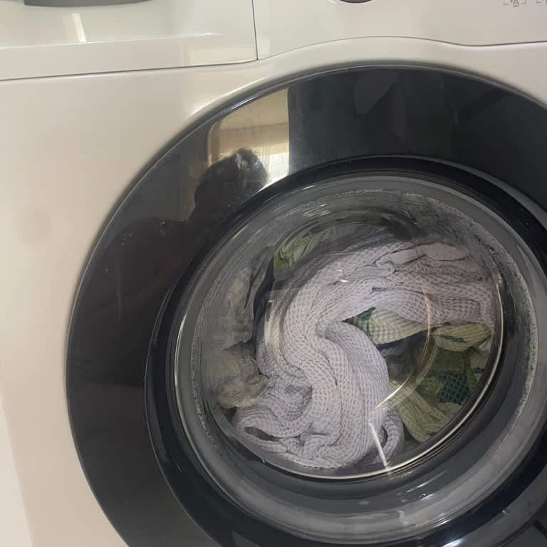 OMO Active Çamaşır Deterjanı Köpürmüyor Ve Temizlemiyor