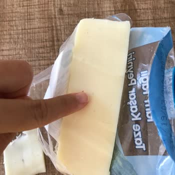 BİM Binvezir Kaşardan Böcek Çıktı