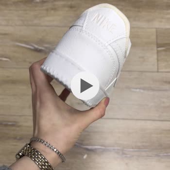 Papuckombinim Resmen Yanlış Ayakkabı