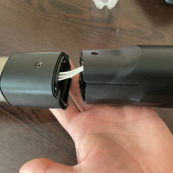 PHILIPS Ev Aletleri Philips Dikey Süpürge Elimde Kırıldı