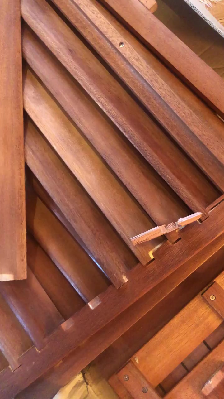 Bauhaus beschädigte Teile und fehlende Lieferung von Sunfun Holztruhe Videovorschaubild