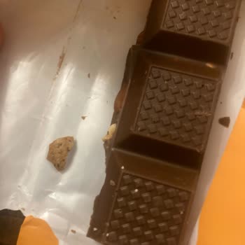 Kahve Dünyası Çikolatasından Kabuk Çıktı