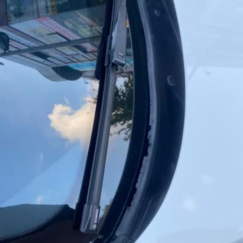 BMW Plastik Parça Çatlamaları