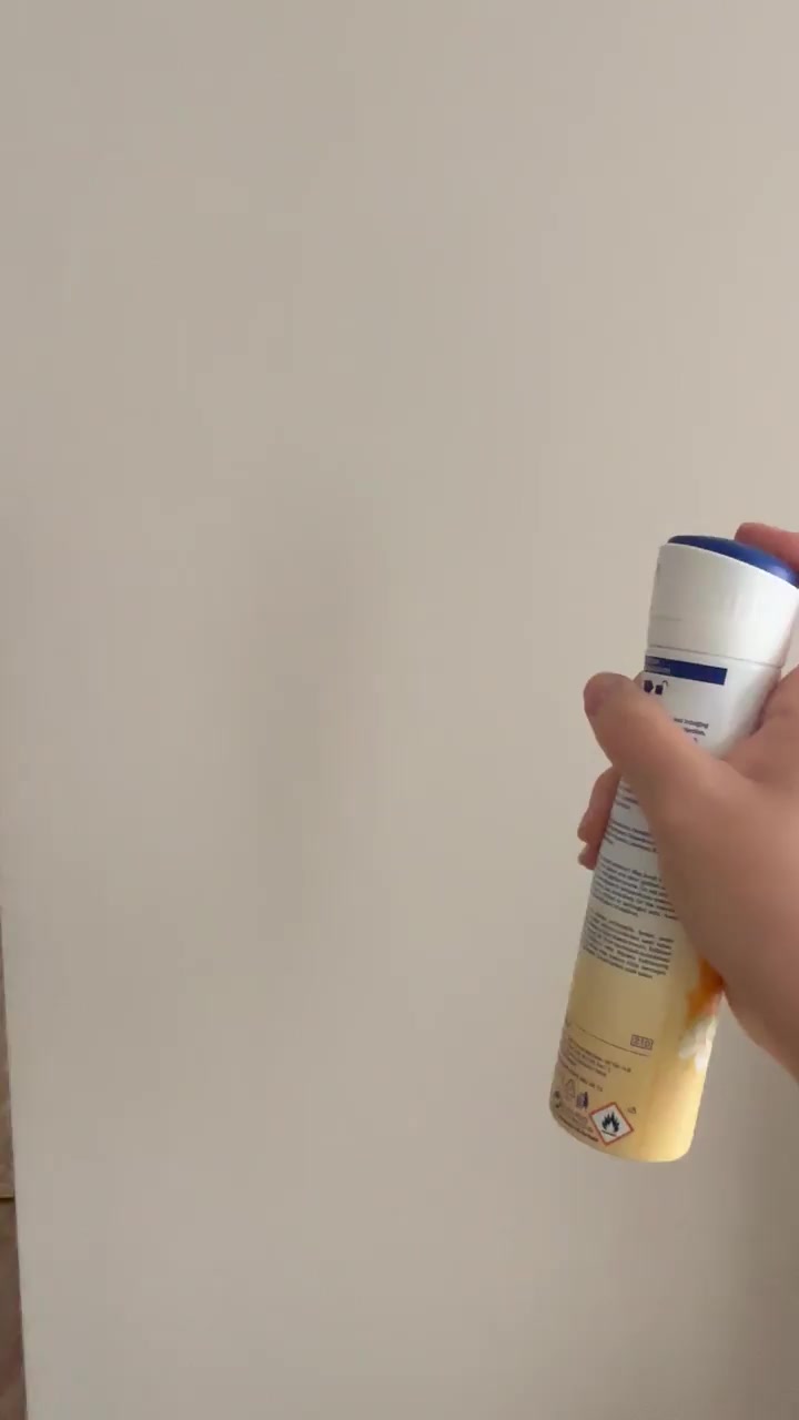Nivea Deodorant Sprays a Puff of Air, Nothing More video cover