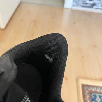 Boyner'den Asics Markalı Ayakkabı