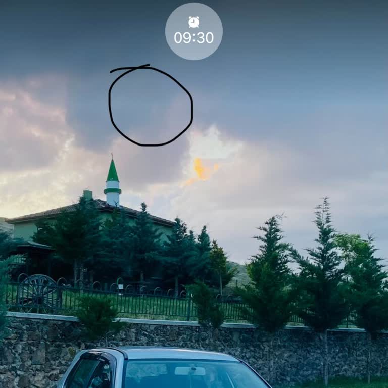 Apple İPhone 13 Ekranda Yeşil Nokta