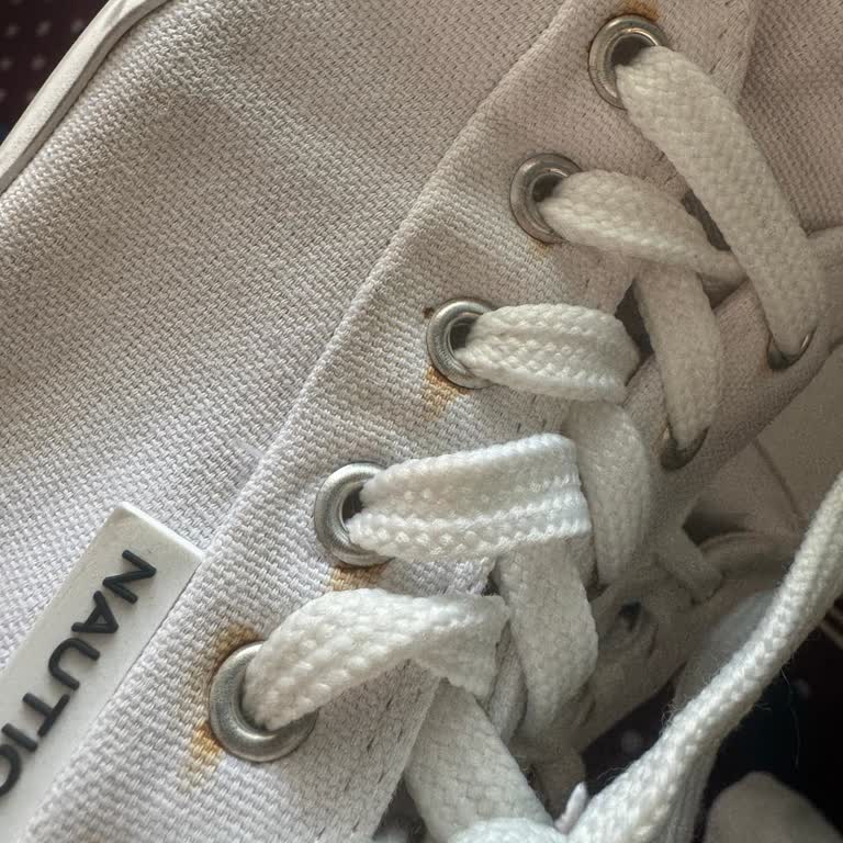 Nautica Ayakkabıdaki Paslanma Sorunu