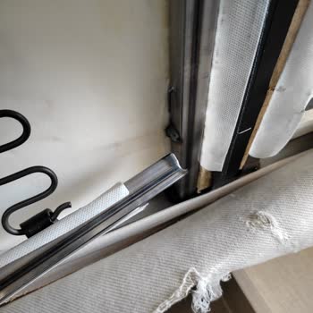 Mondihome Garanti Deki Koltuğu Ücretle Tamir Ediyor.