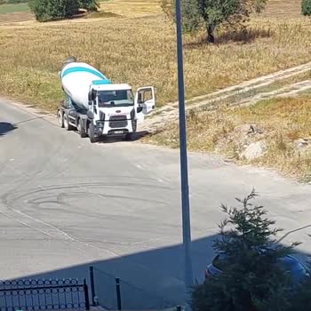 Çorlu Belediyesi Beton Arabası Temizleme!
