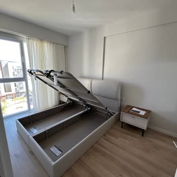 Enza Home Ve Horoz Lojistik Arasında Kalan Müşteri: Eksik Baza Ayakları Ve İlgisizlik