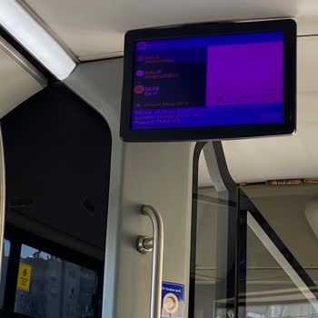 Antalya Büyükşehir Belediyesi Antalya'da Dikkatsiz Ve Saygısız Şoför Davranışı