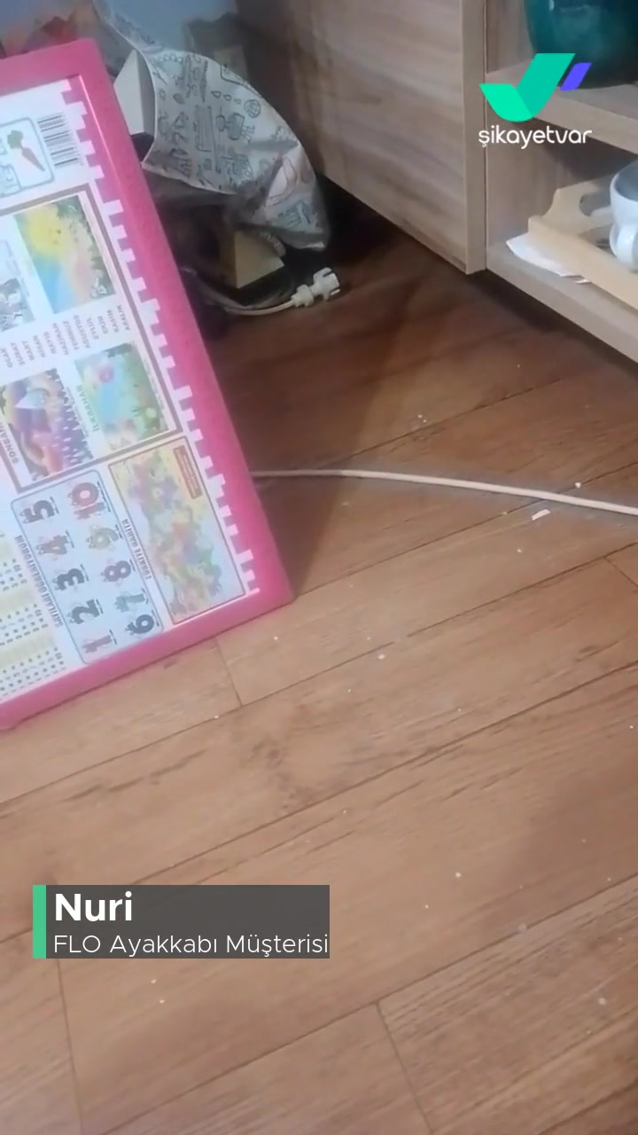 FLO Ayakkabı Kız Spor Ayakkabısı Değişimi! videonun kapak resmi