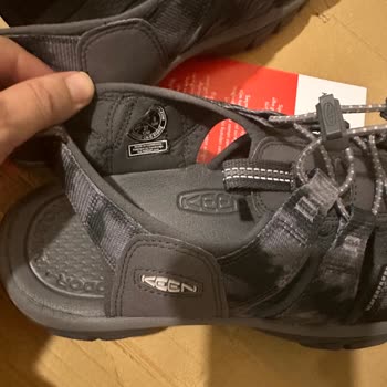 Boyner Keen Sandalet Sahte Olmasından Şüpheleniyorum