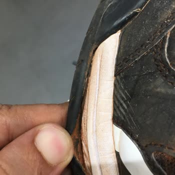 Asics Soles Split Apart in 3 Months